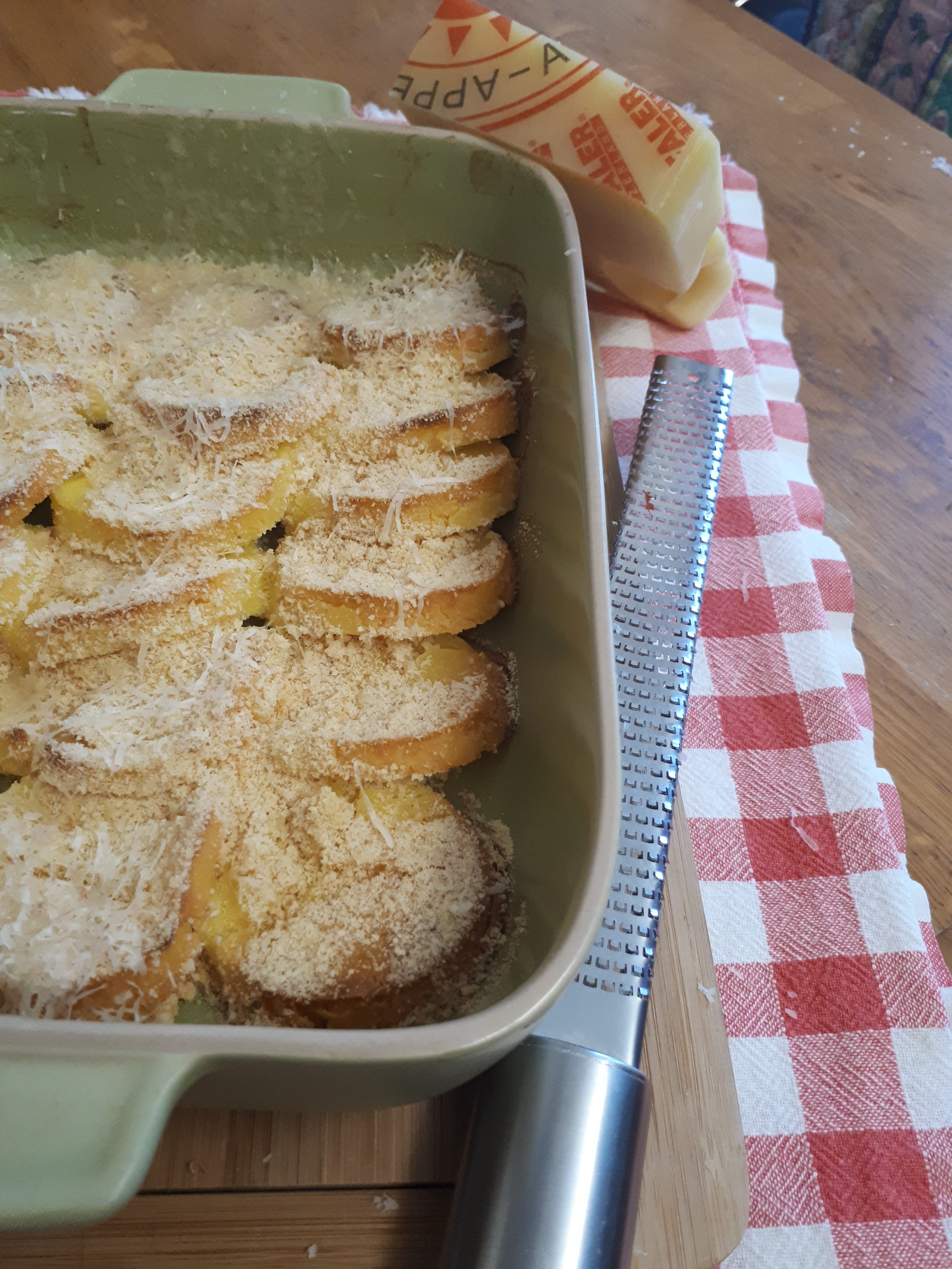 GNOCCHI ALLA ROMANA CON EMMENTALER